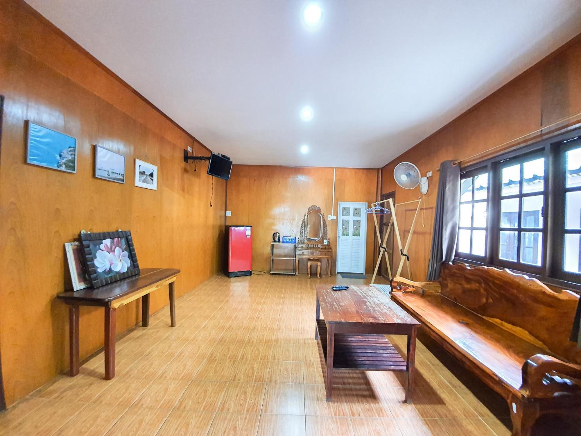 Benjaporn Bungalow Ko Si Chang Kamer foto