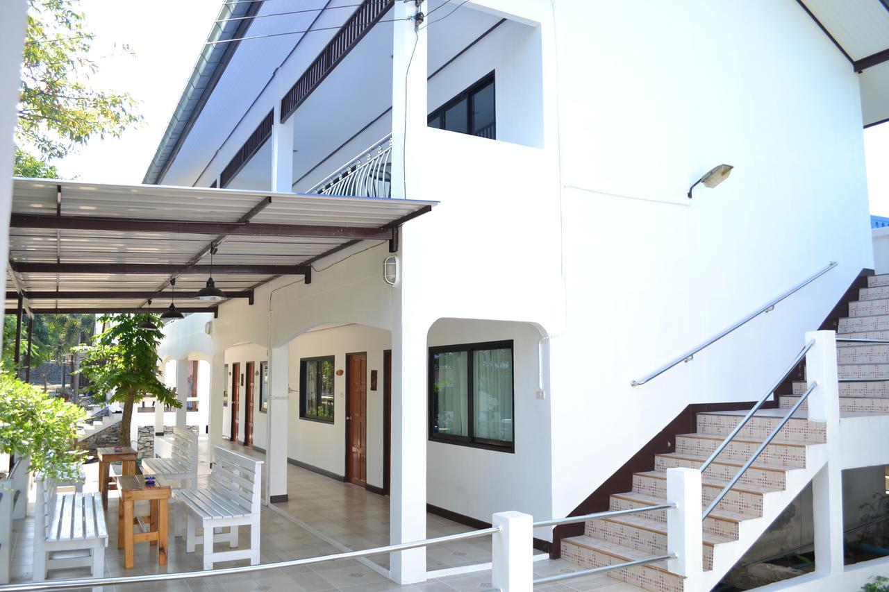 Benjaporn Bungalow Ko Si Chang Buitenkant foto
